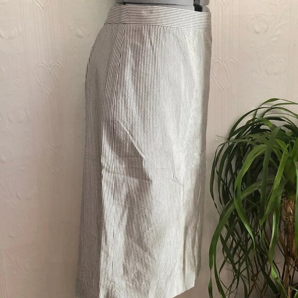 New with tags - J. Crew seersucker pencil skirt - size 10 - Picture 1 of 4